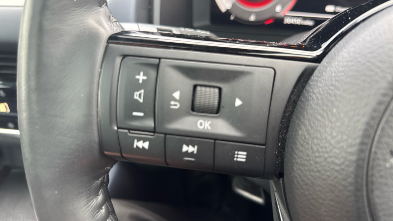 Nissan Qashqai 1.3 DiG-T MH Tekna 5dr Petrol Hatchback